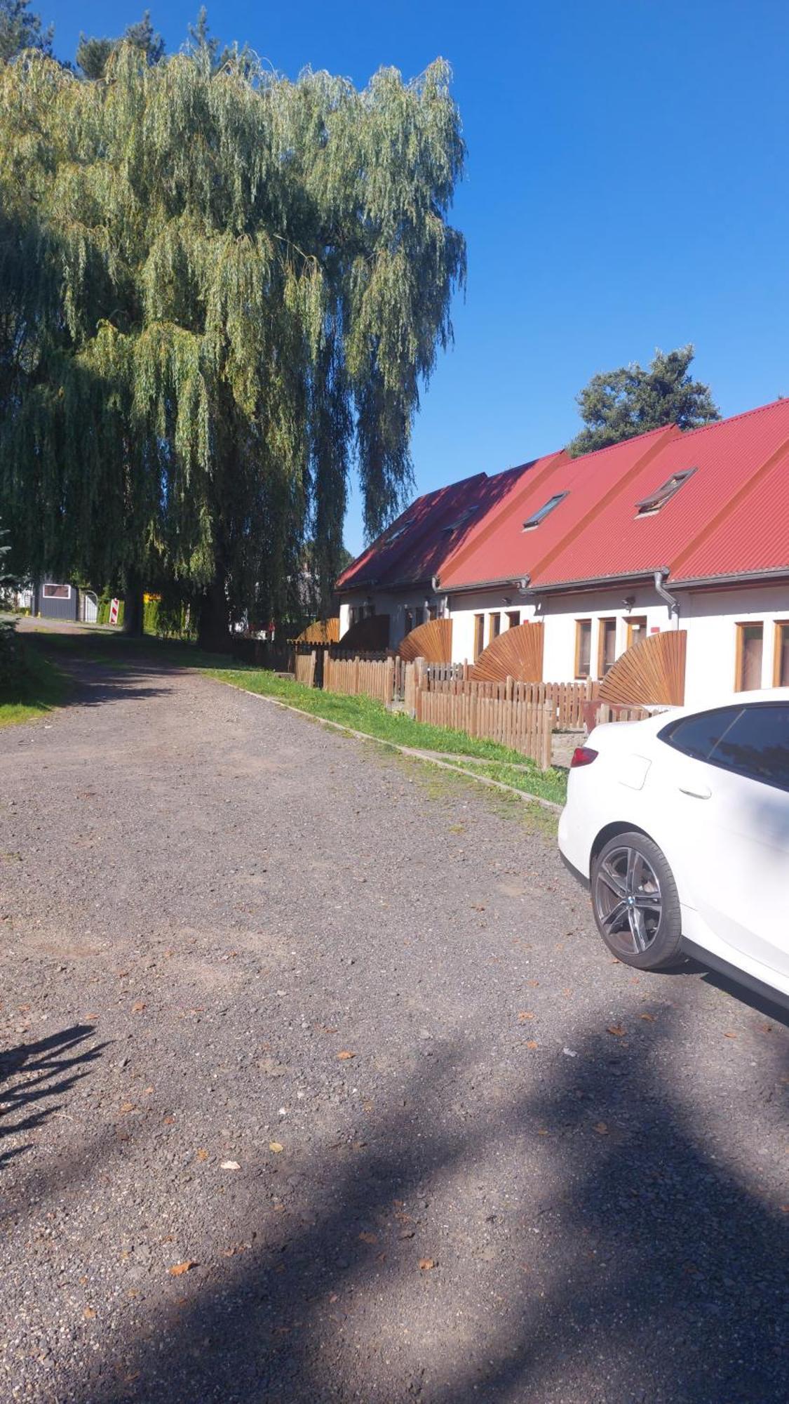 Domki Nad Jeziorem Karlowice Buitenkant foto