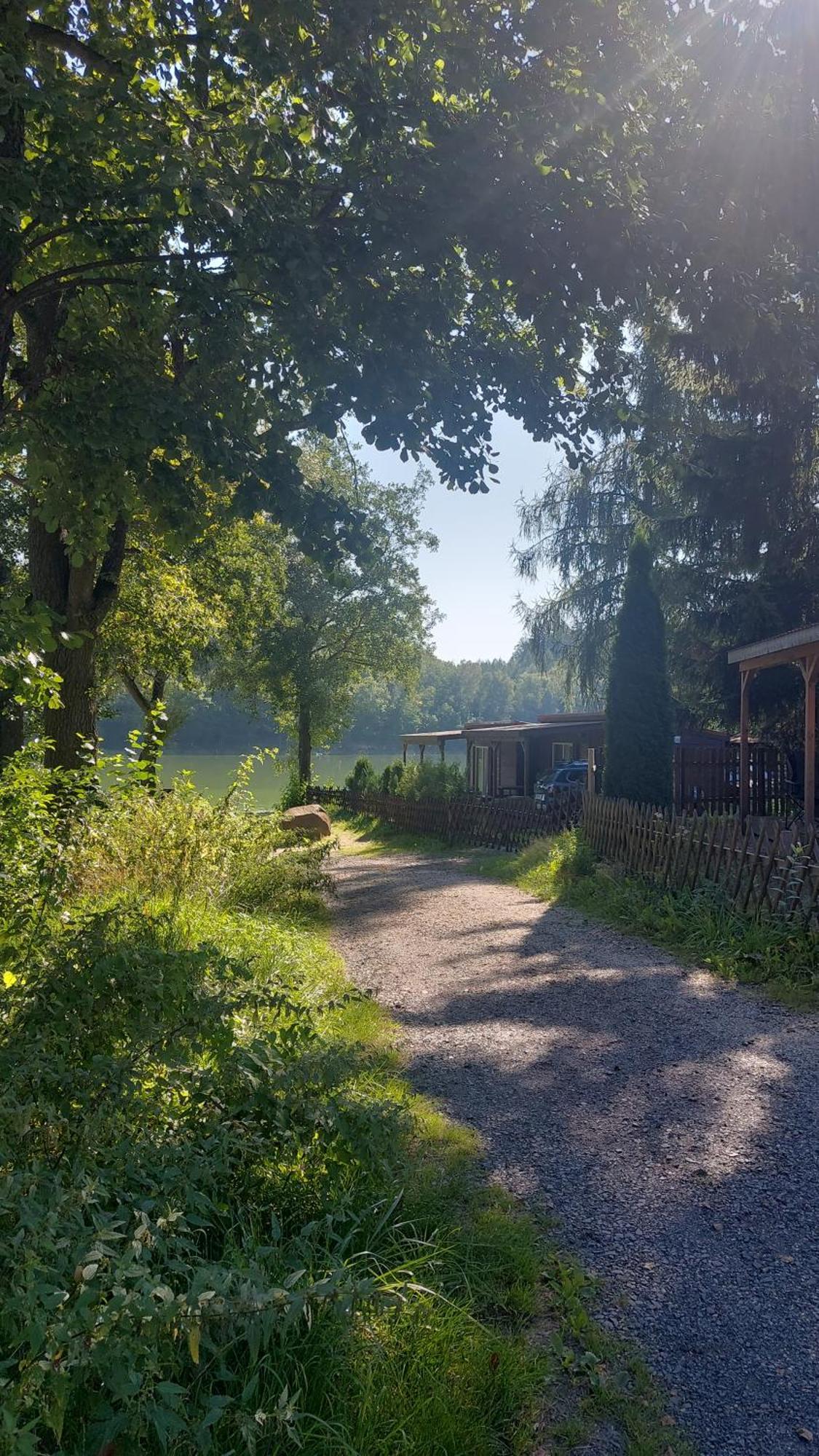 Domki Nad Jeziorem Karlowice Buitenkant foto
