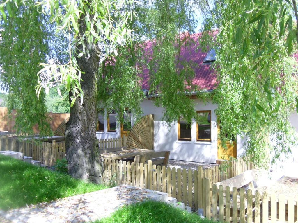 Domki Nad Jeziorem Karlowice Kamer foto